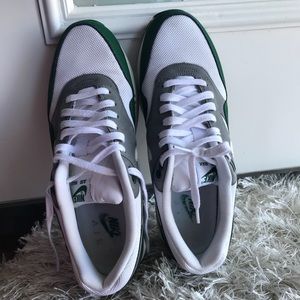 Nike Air Max 👞
